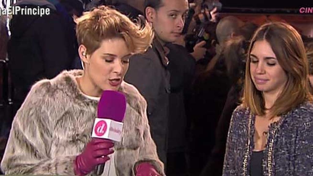 Elena Furiase acudió a la premiere junto a su madre