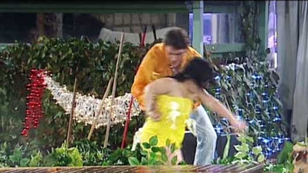 Julito va a por.. ¡Ana!