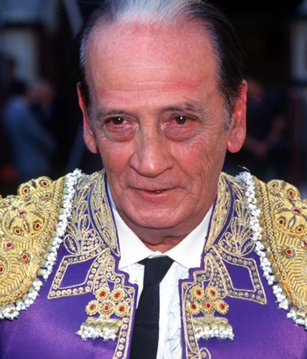 Nació en Madrid el 24 de junio de 1932