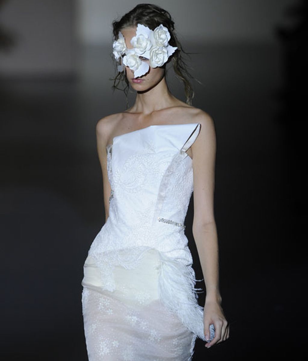 Ion Fiz trae sus tejidos del trópico