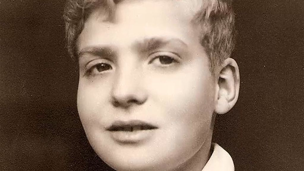 Su infancia y adolescencia en Estoril y Las Jarillas