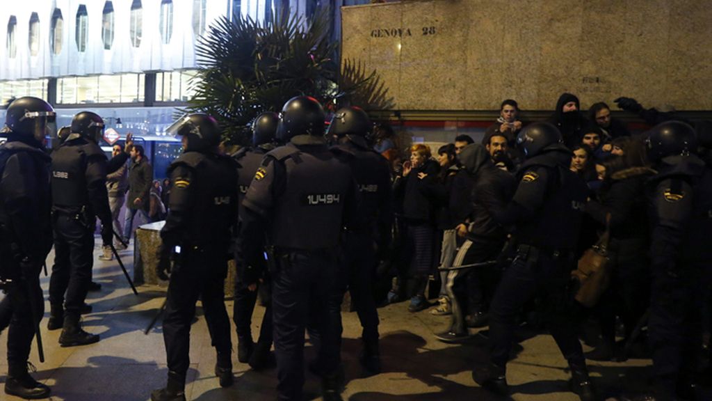 Maniestación en Madrid ante la sede del PP contra las obras en Gamonal