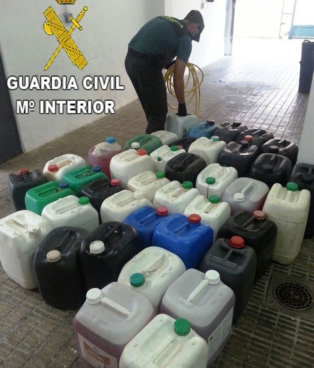 La Guardia Civil detiene a un hombre acusado de robar 800 litros de gasoil en Castellón