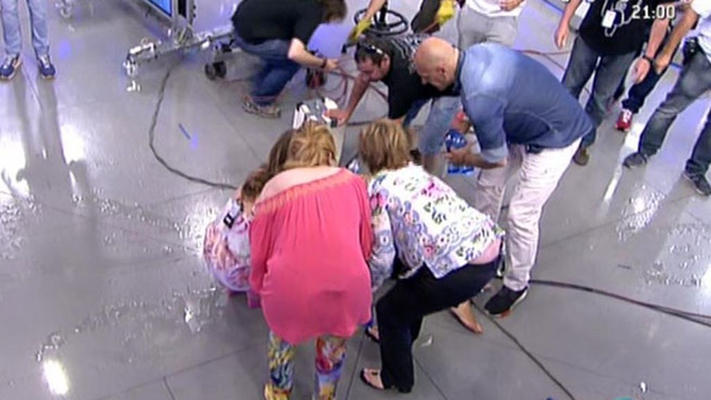 Lydia Lozano ha tenido que ser atendida por un médico