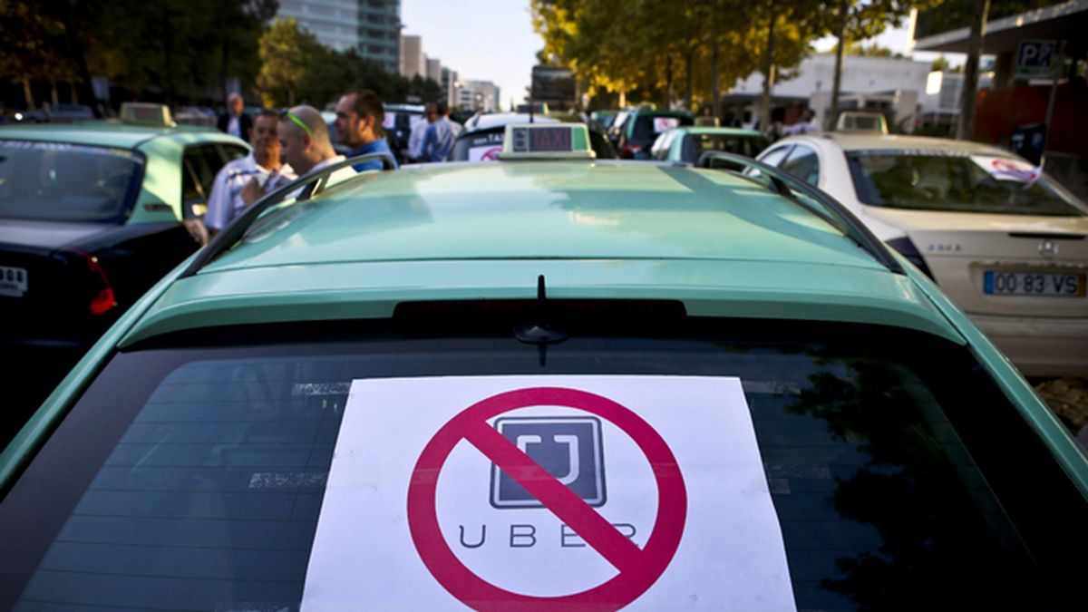 Protesta de taxistas lisboetas contra Uber