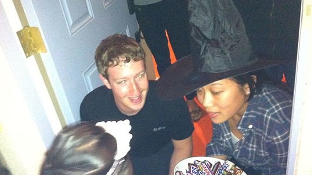 Zuckerberg, cazado en su propio Facebook