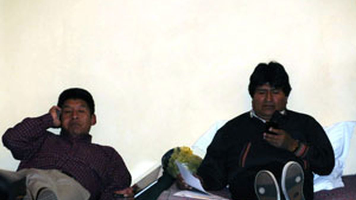Imágenes de Evo Morales durante la huelga de hambre que inició para exigir la aprobación de la ley electoral. FOTO: EFE