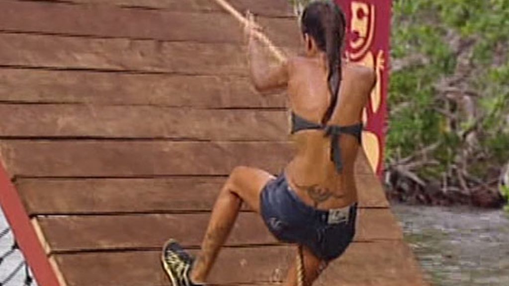 Las chicas, en la pista americana