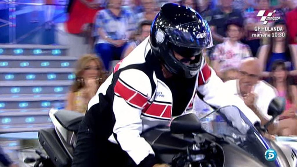 Motorizado y con un objetivo claro: Miguel Temprano viene a por la silla de Chelo