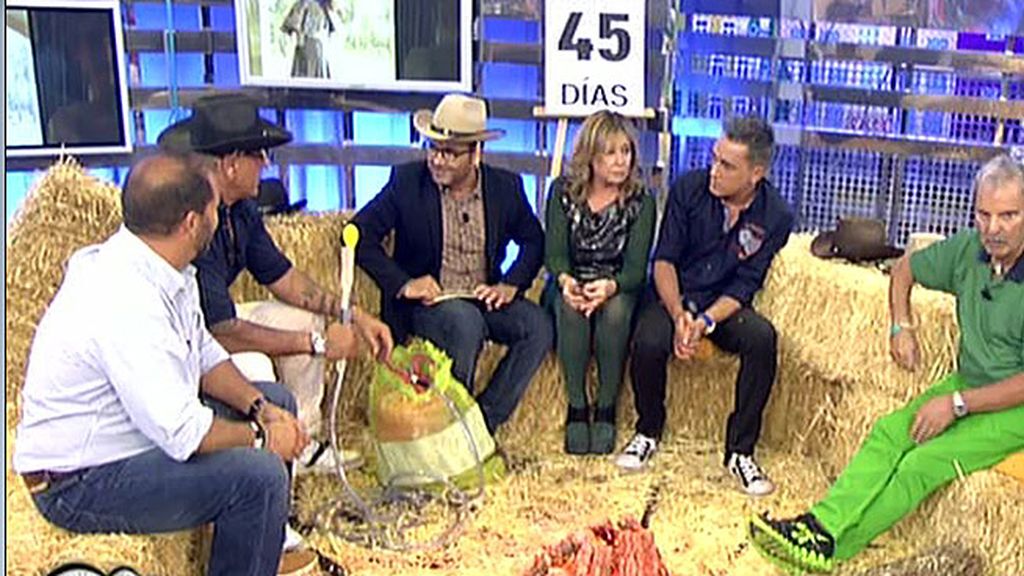 'Sálvame' hace su propia versión del juego de la patata caliente