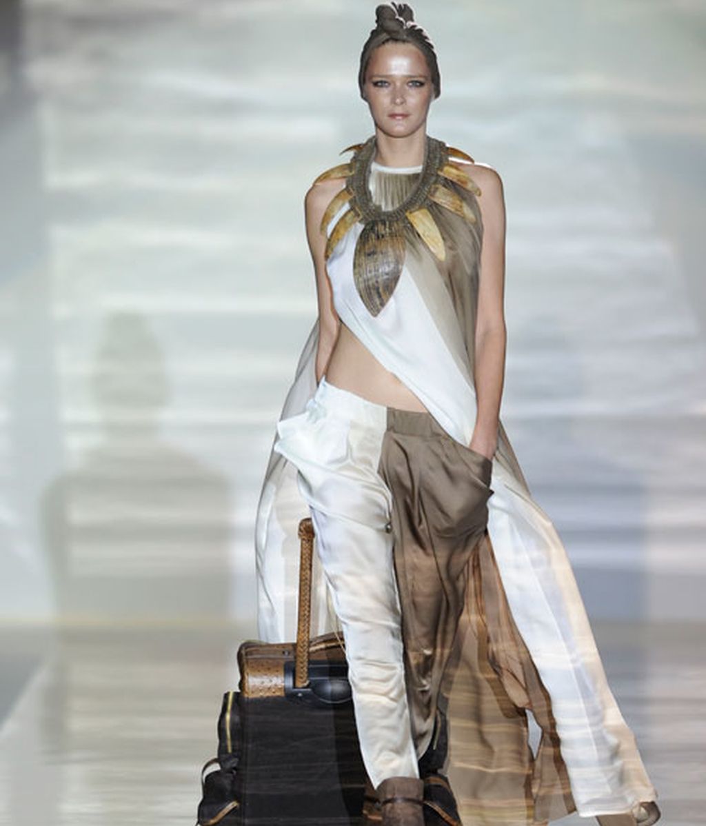 Roberto Verino apuesta por los tonos tierra