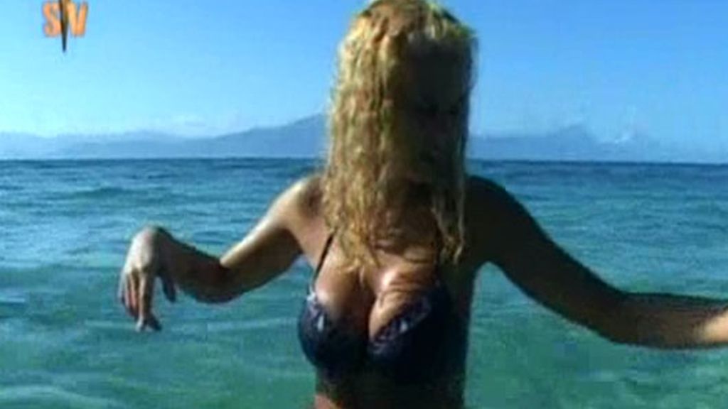 El tanga invade 'Supervivientes'