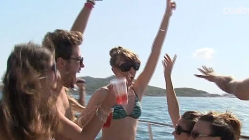 La mejor fiesta del Mediterráneo en el velero 'Sea Party'