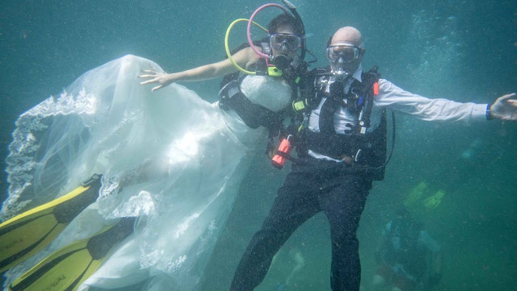 Una boda submarina soñada por los novios