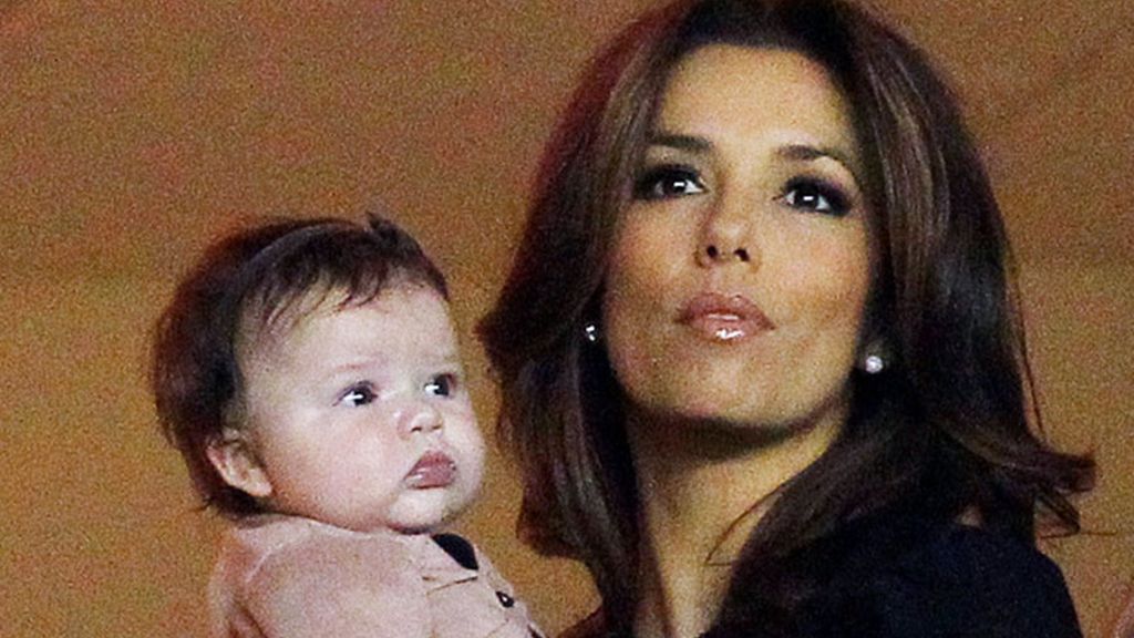 Victoria Beckham y Eva Longoria se marcan un 'Michael Jackson' con Harper 7