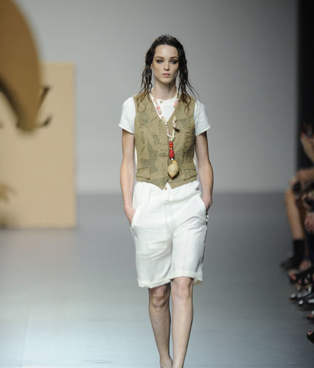 Ion Fiz trae sus tejidos del trópico