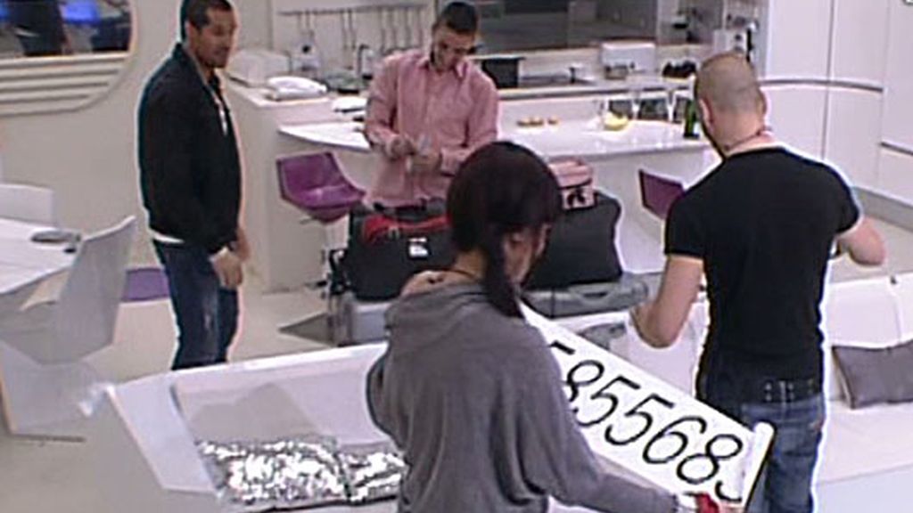 Óscar 'regresa' a la casa de 'GH'