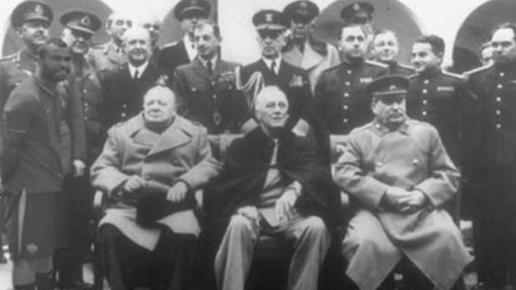 Ashley Cole durante la conferencia de Yalta