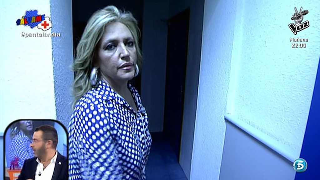 El plató se oscurecía y cuando se hizo la luz, descubrimos que Kiko tenía una serpiente en el cuello