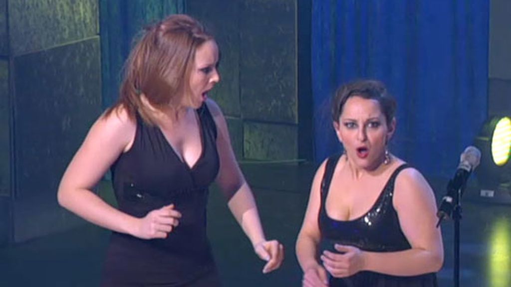 Lore y Macu, expulsadas de Eurovisión Lore y Macu, expulsadas de Eurovisión