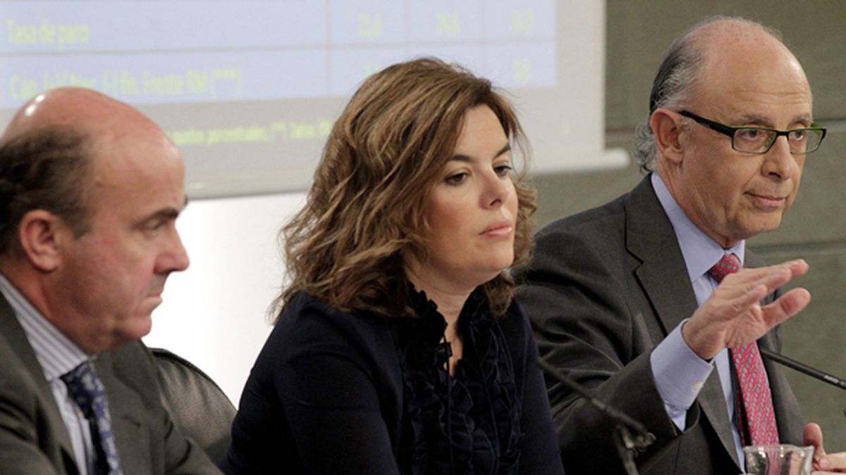 Soraya Sáenz de Santamaría, en la rueda de prensa posterior al Consejo de Ministros en el que se ha dado luz verde al proyecto de Presupuestos Generales del Estado para 2013