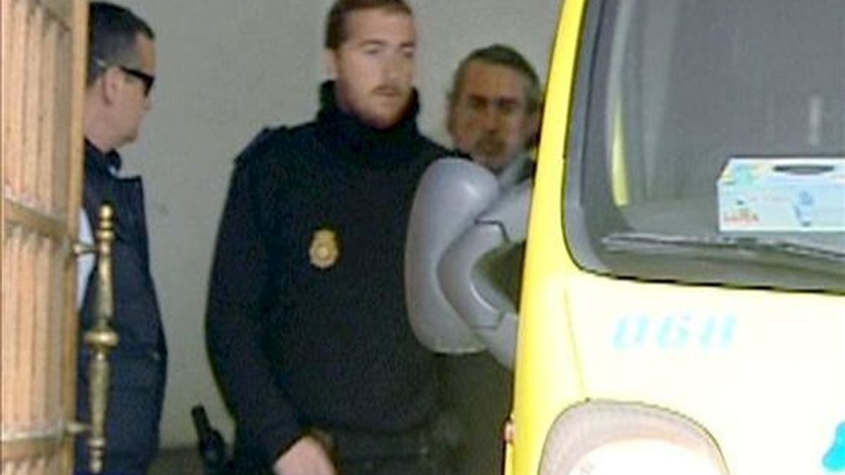 El considerado máximo responsable de la trama de corrupción que se investiga en el "caso Gürtel", Francisco Correa (d), a su salida del Tribunal Superior de Justicia de Madrid (TSJM). EFE/TV El considerado máximo responsable de la trama de corrupción que se investiga en el "caso Gürtel", Francisco Correa (d), a su salida del Tribunal Superior de Justicia de Madrid (TSJM). EFE/TV