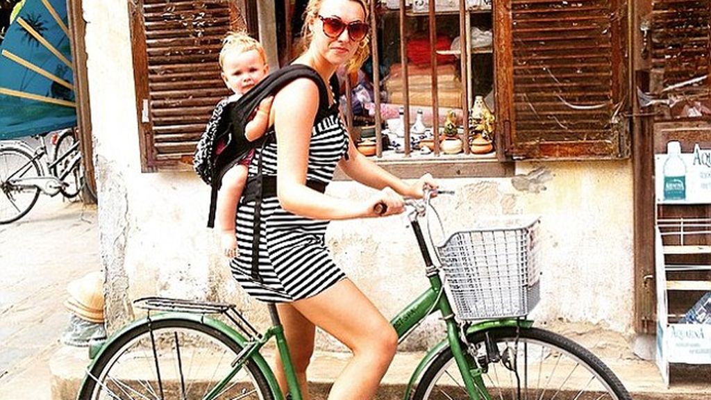 La viajera más pequeña del mundo recorre el globo en 10 meses