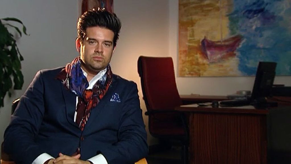 Armando y Alexis, dos hombres de negocios que buscan la mujer perfecta