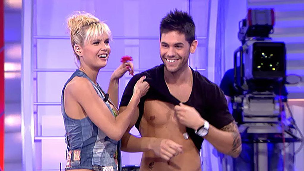 Erik se desnuda para Ainhoa