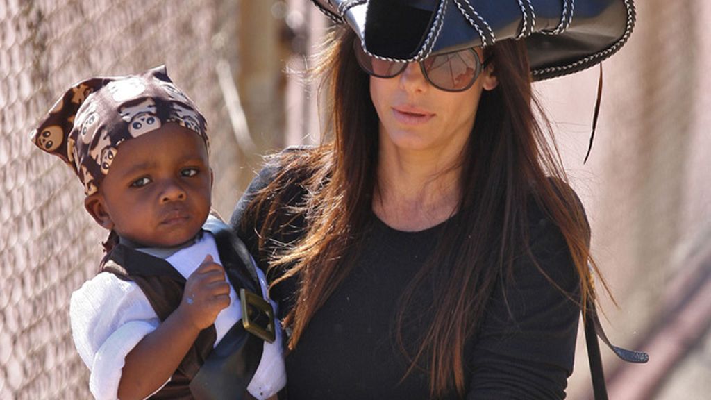 Louis Bardo Bullock, hijo adoptivo de Sandra Bullock