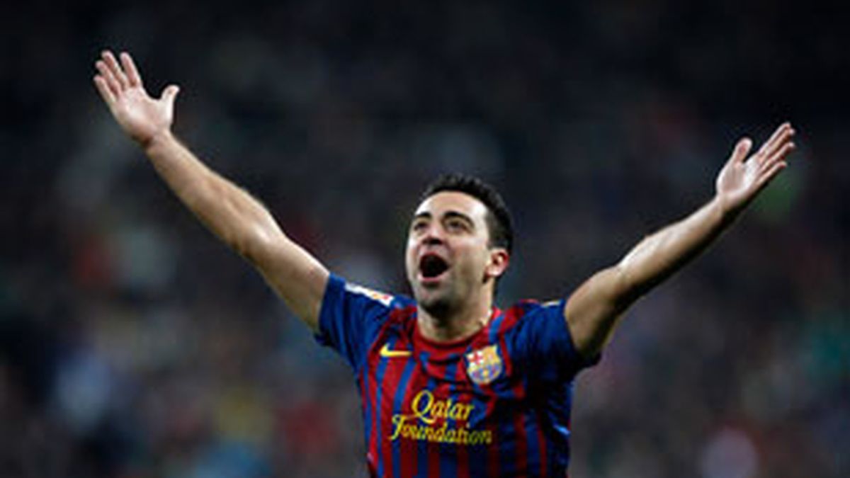 Xavi, celebra su tanto ante el Real Madrid. Foto: Reuters
