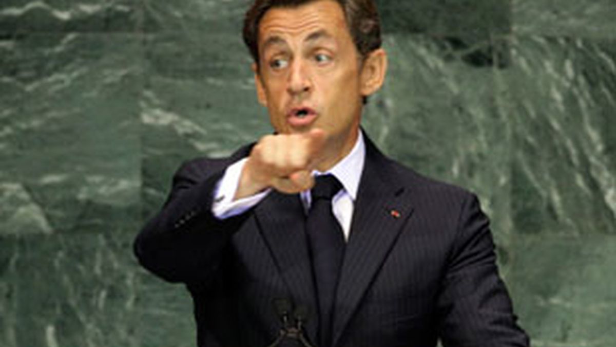 Sarkozy confirmó hace días que está dispuesto a "desmantelar todos los campamentos de gitanos rumanos y búlgaros" y ahora se enfrenta a la sanción de Europa por esta decisión. FOTO: Gtres