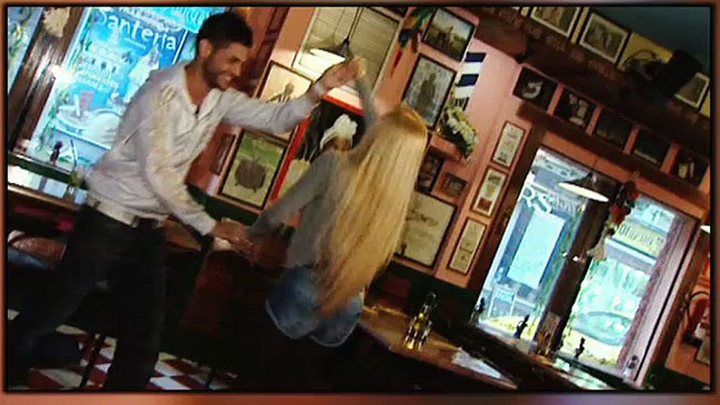 Una cita con baile y una invitación de cumpleaños