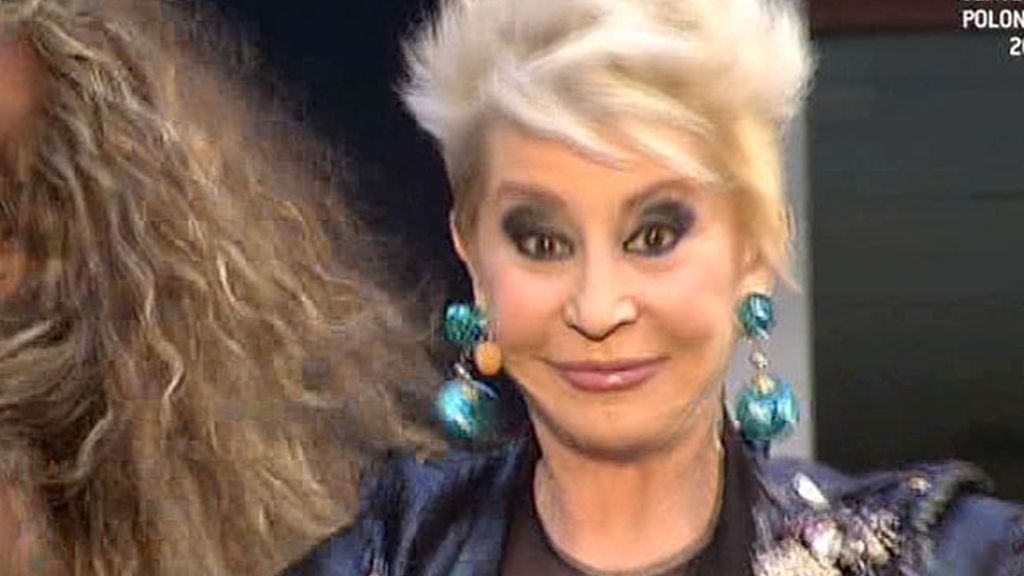 Karmele presenta su vídeoclip y también actúa en directo