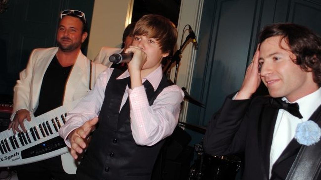 Justin cantó su éxito 'Baby' para los recién casados