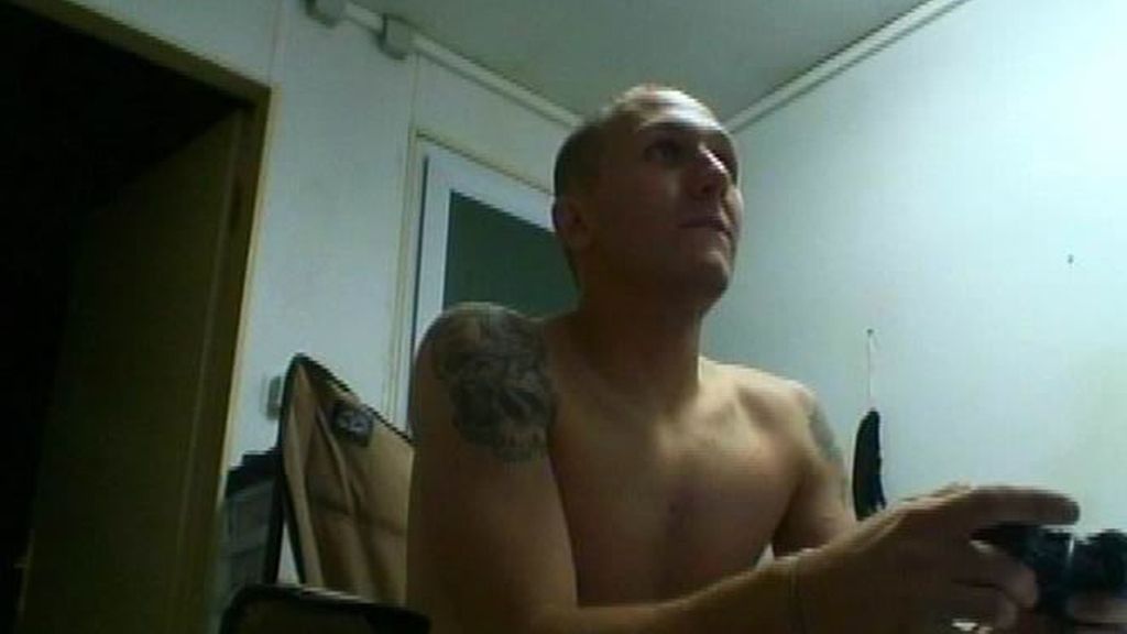 Jon Sistiaga: Sargento, ¿a qué estamos disparando?