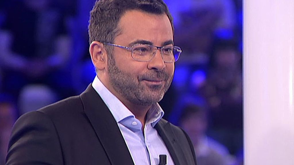 La cantante se convierte en cómplice de la historia de Eloy y Arantxa