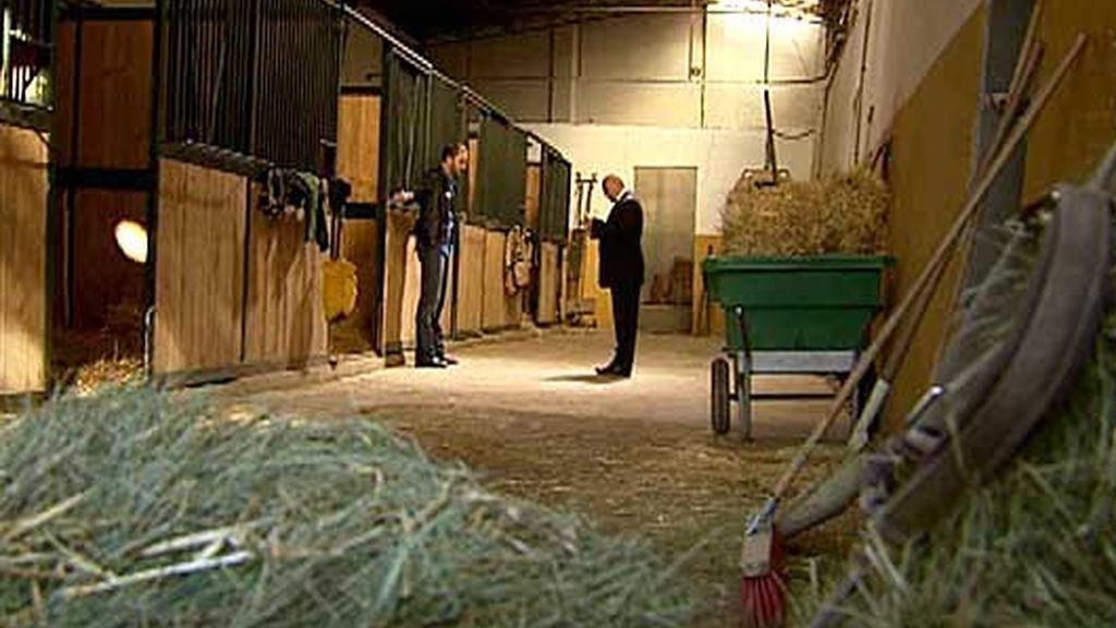 La Roca descubre que su tío mandó matar a su padre