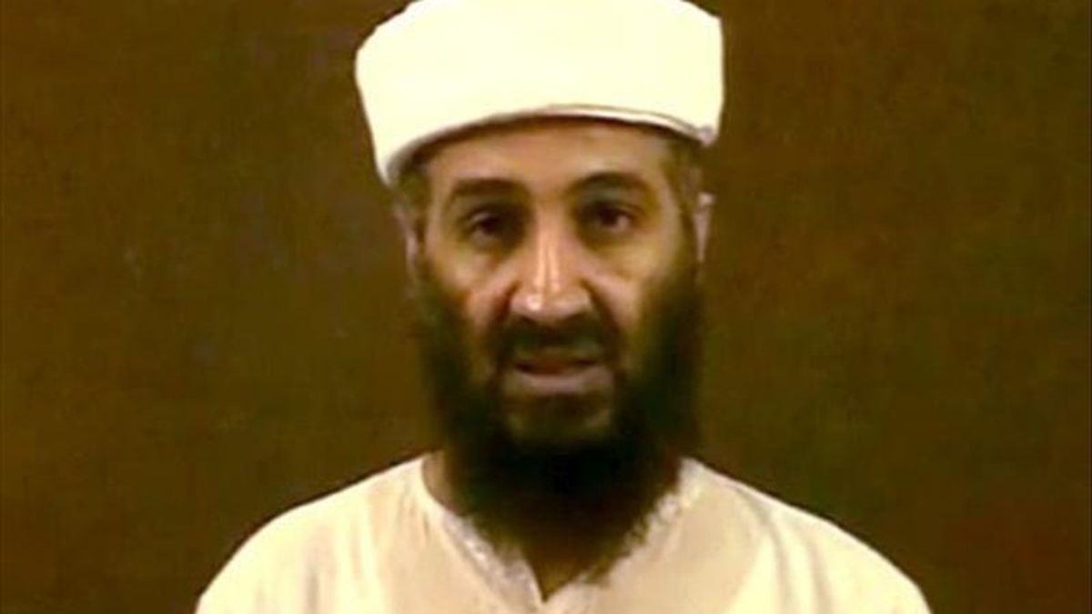 Captura de video cedida, este 7 de mayo, del líder de Al Qaeda, Osama bin Laden. El Gobierno de EEUU mostró cinco vídeos caseros de Osama bin Laden en su casa de Pakistán, donde murió el pasado domingo a manos de un comando estadounidense. EFE