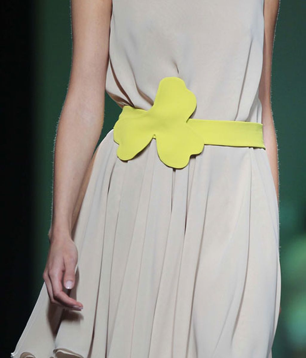 Blancos, crudos y amarillos se imponen en la pasarela