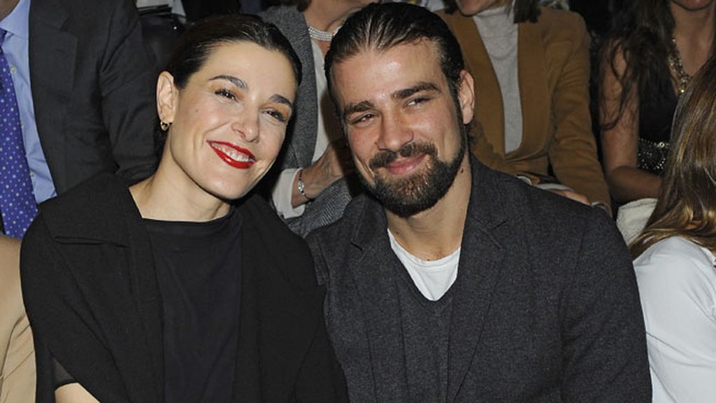 Raquel Sánchez Silva y Mario Biondo en el desfile de Ion Fiz