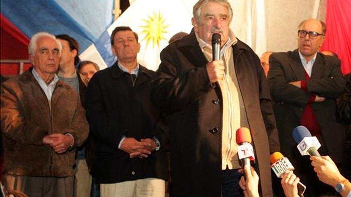 "Pepe" Mujica, como se le conoce, tuvo el apoyo final del 49,81% de los votantes del Frente Amplio. EFE