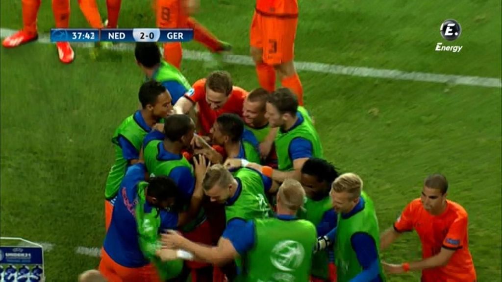 Holanda se fue al descanso con 2-0.