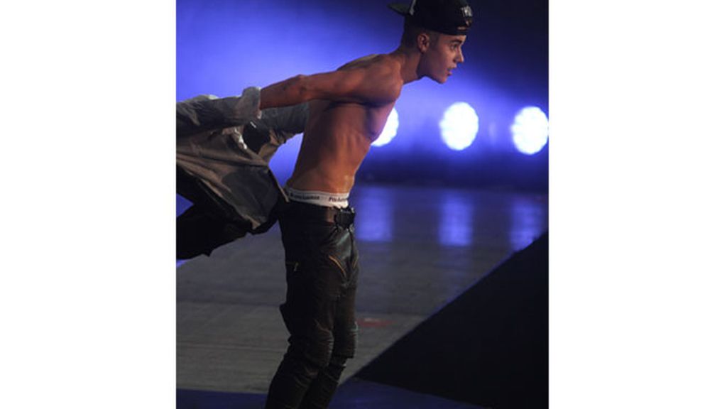 El desnudo de Justin, paso a paso