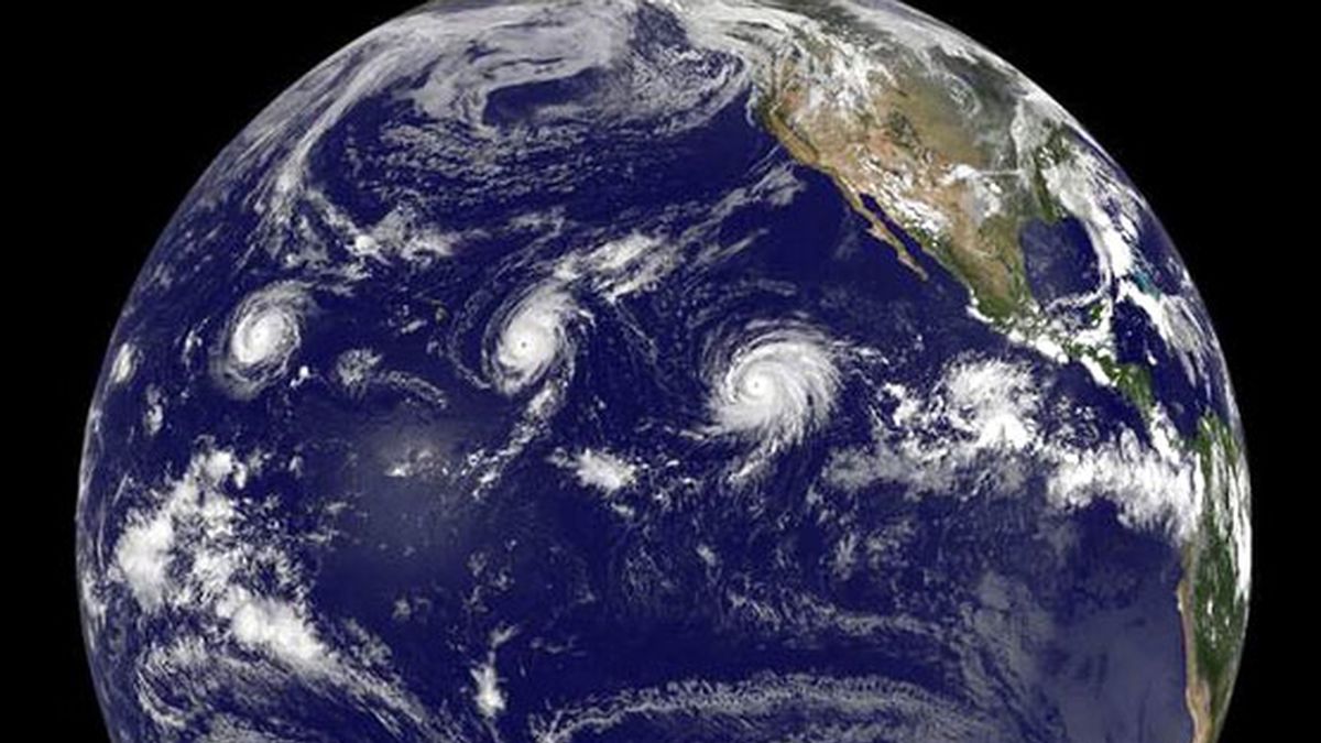 Tres huracanes, categoría 4 coinciden el Pacífico