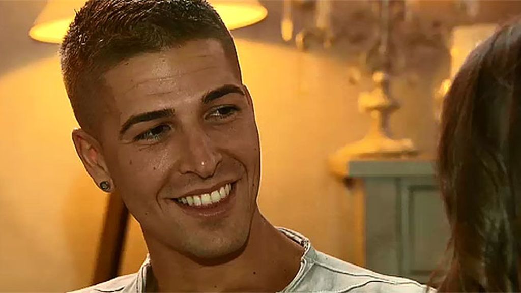 El tronista le ha cambiado el nombre a Laia por el de 'Ojitos'