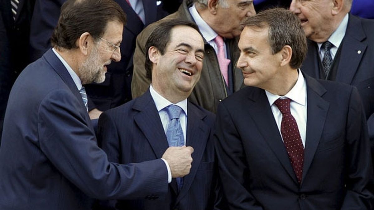 Rajoy, Bono y Zapatero en la foto de familia