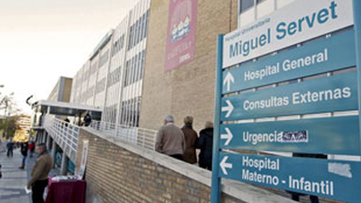 Fachada del Hospital Miguel Servet de Zaragoza, en cuyo módulo de presos se encuentra ingresado Santiago Mainar. Foto: EFE.