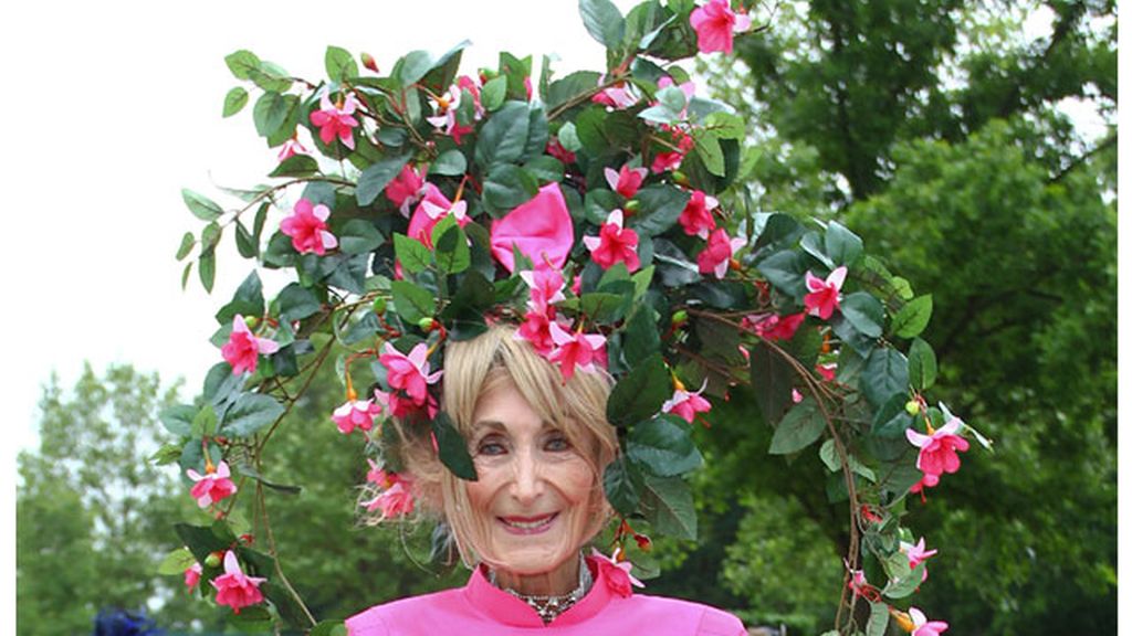 Sombreros, caballos y extravagancia en la cita de Ascot