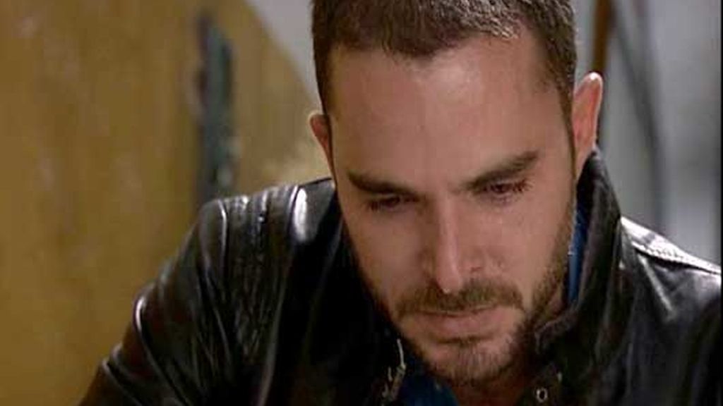 La Roca descubre que su tío mandó matar a su padre